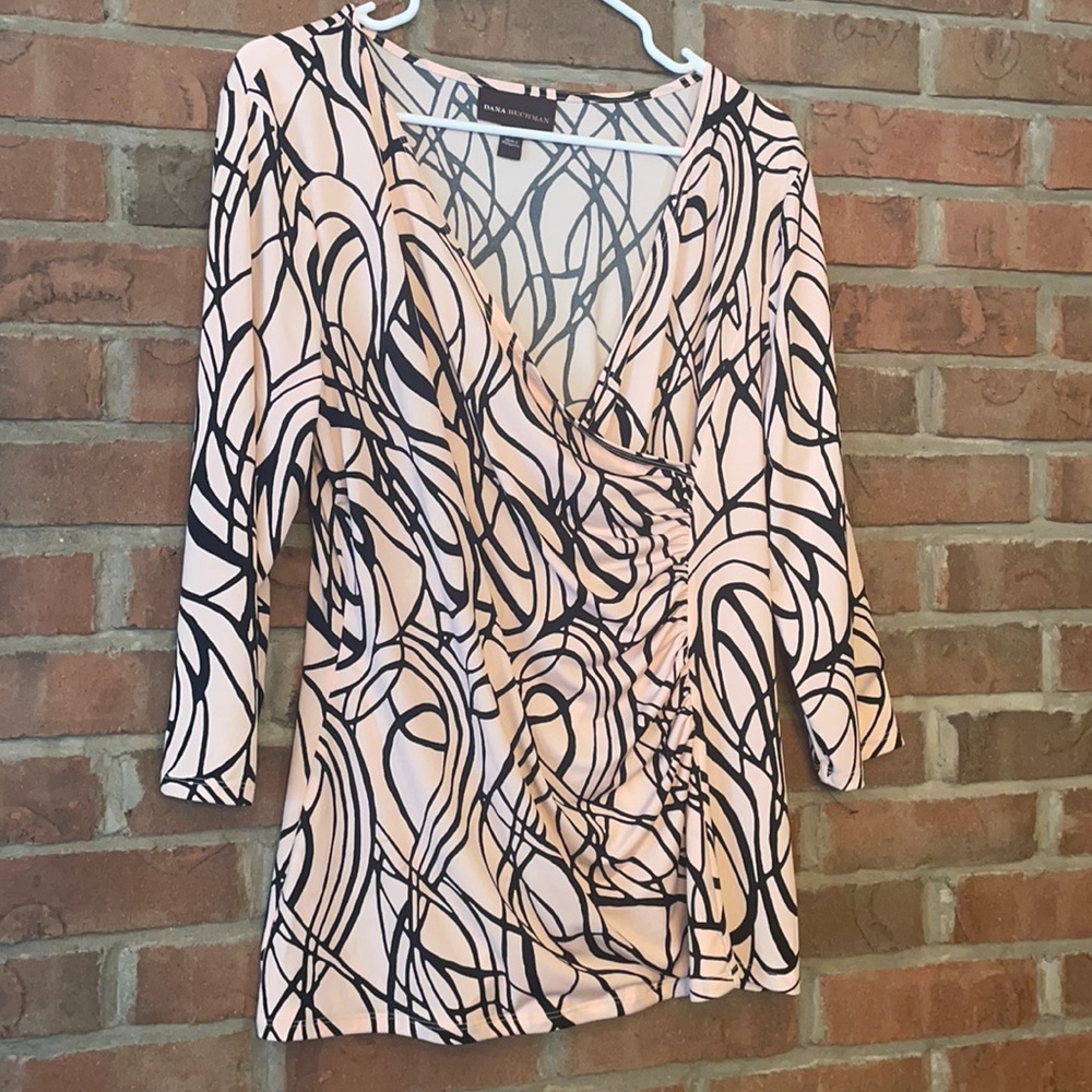 Pink and black 3/4 sleeve top